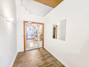 1913 Farnam St, Omaha, NE for lease Interior Photo- Image 2 of 7