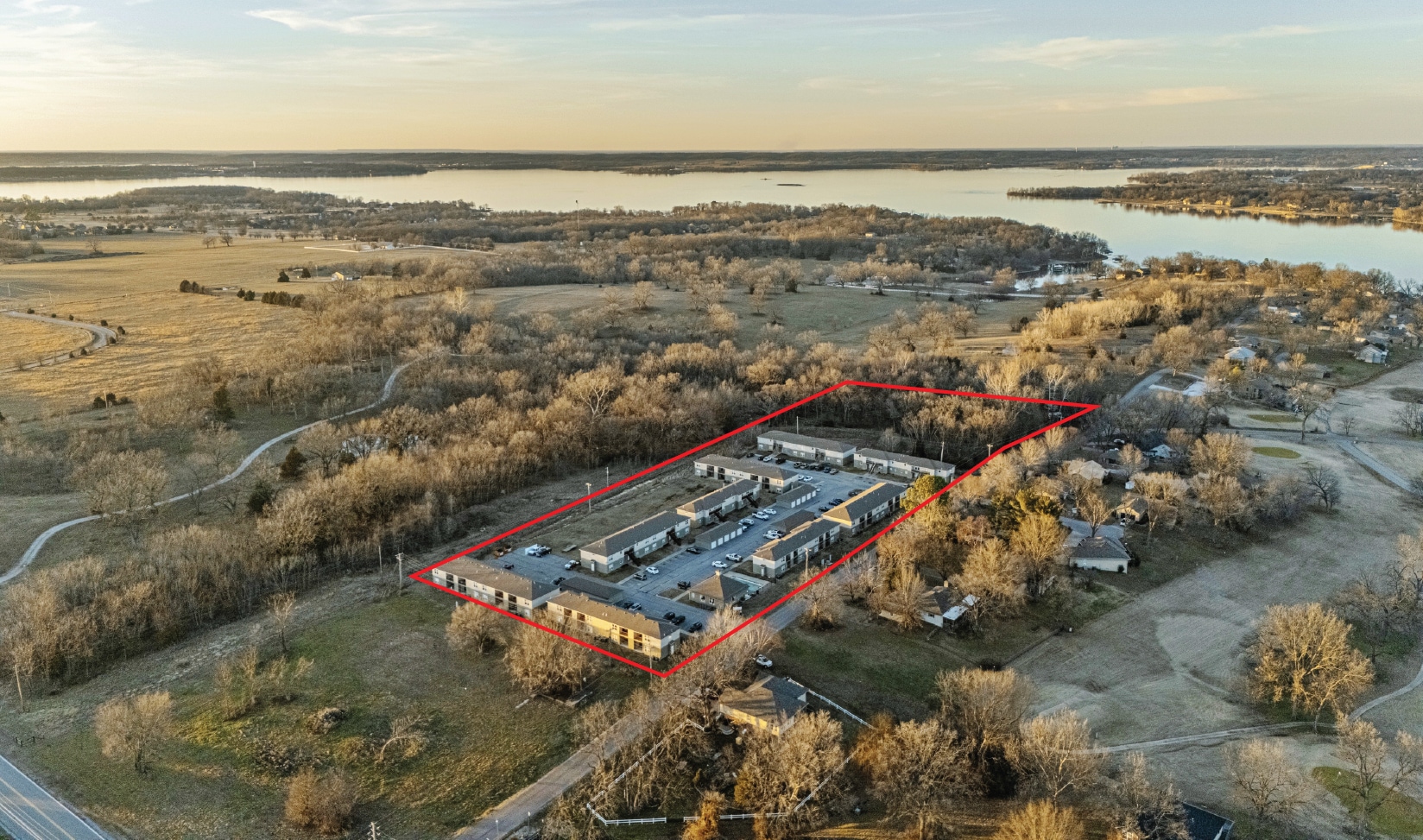 810 Quail Run Rd, Grove, OK for sale Primary Photo- Image 1 of 11