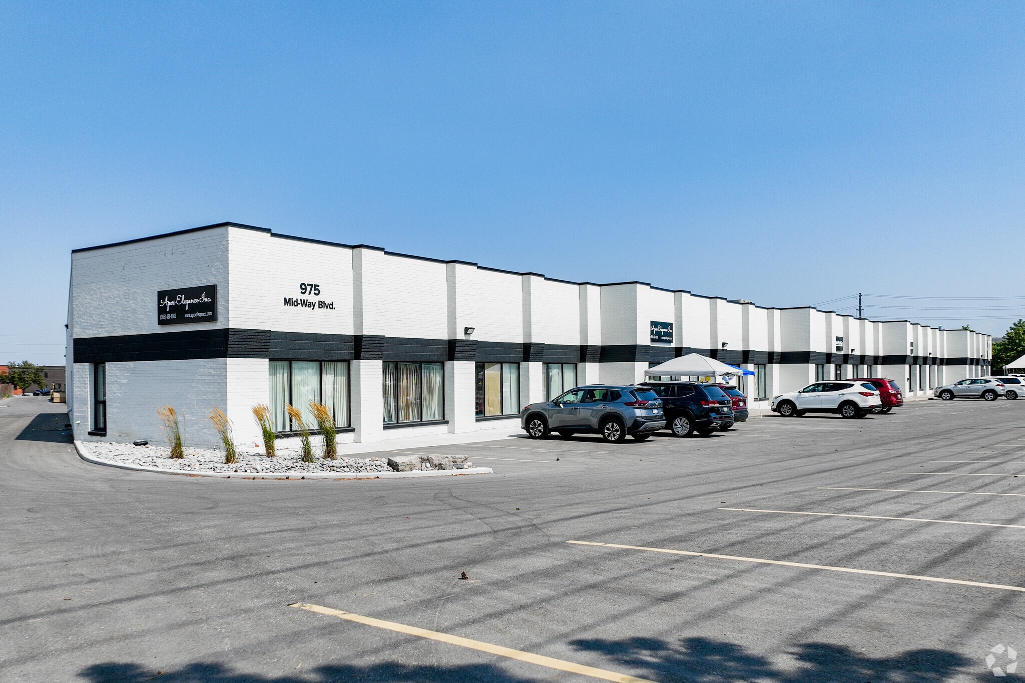 975 Mid-Way Blvd, Mississauga, ON for lease Primary Photo- Image 1 of 3