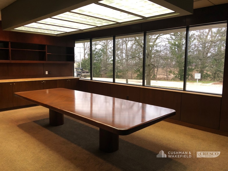 1333 E Highland Rd, Macedonia, OH for lease - Building Photo - Image 3 of 7