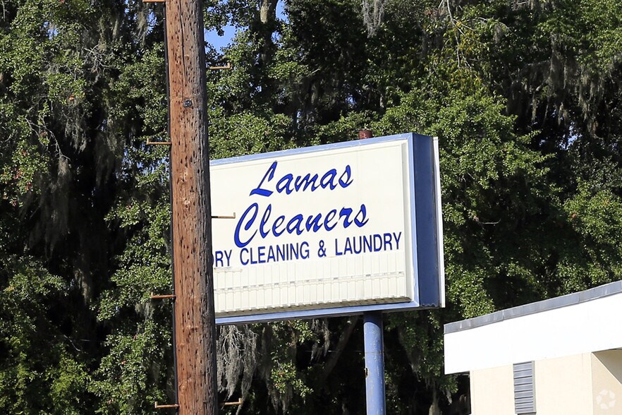 201 W Memorial Dr, Hinesville, GA for lease - Building Photo - Image 2 of 4