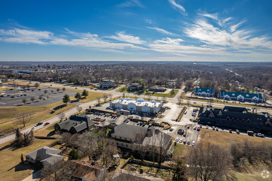 2937 S Claremont Ave, Springfield, MO for lease - Aerial - Image 3 of 6