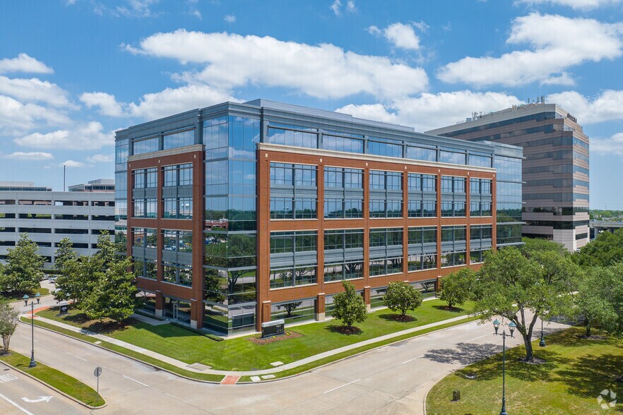 3 Sugar Creek Center Blvd, Sugar Land, TX 77478 - Imperial Plaza | LoopNet