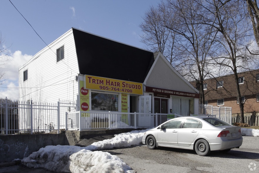 140 Henderson Ave, Markham, ON for sale - Building Photo - Image 1 of 2