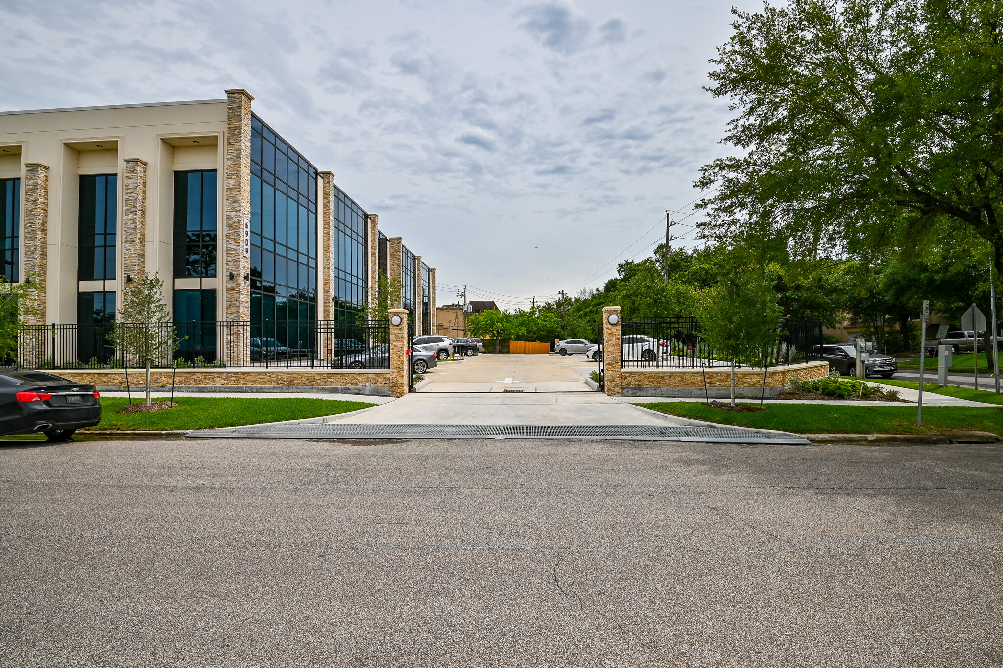 6909 Greenbriar, Houston, TX for lease Building Photo- Image 1 of 15