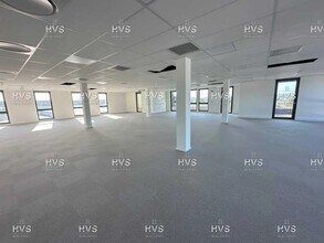 Office in Aix-en-Provence for lease Interior Photo- Image 1 of 10