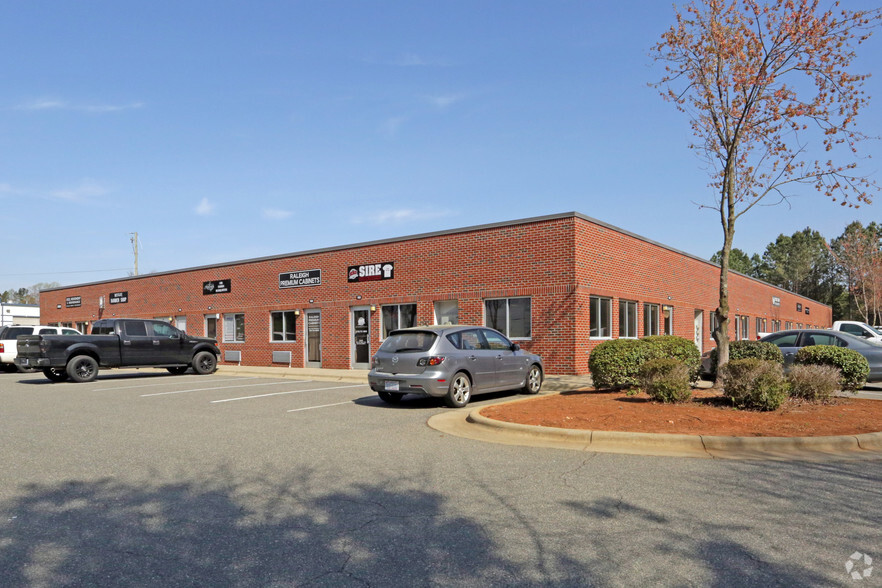 6104 Westgate Rd, Raleigh, NC for lease - Building Photo - Image 1 of 8