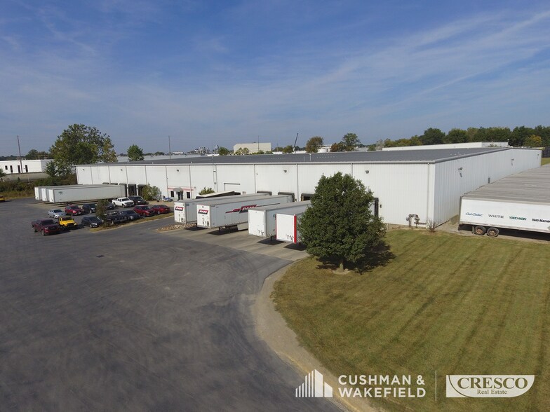 1040 Theo Moll Dr, Willard, OH for sale - Building Photo - Image 2 of 8