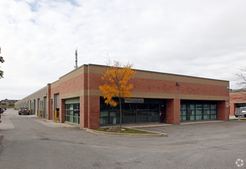 348 Bronte St S, Milton, ON for sale - Building Photo - Image 2 of 5