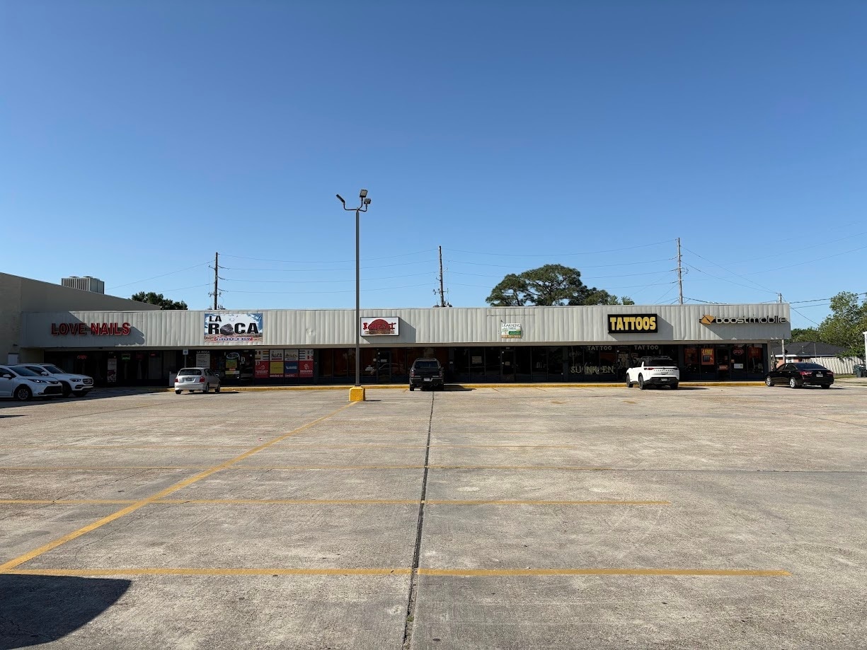 1906-1918 E Judge Perez Dr, Chalmette, LA for lease Building Photo- Image 1 of 6