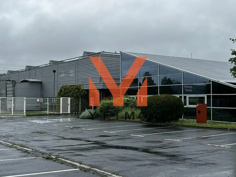 Flex in Sartrouville for lease - Building Photo - Image 3 of 12