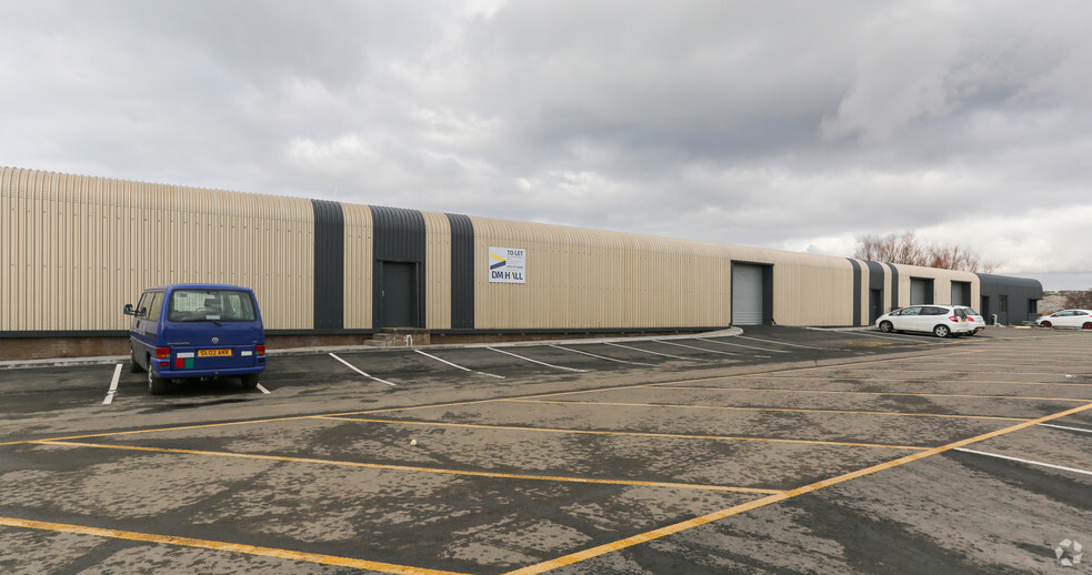 Pitreavie Way, Dunfermline for lease - Building Photo - Image 2 of 5