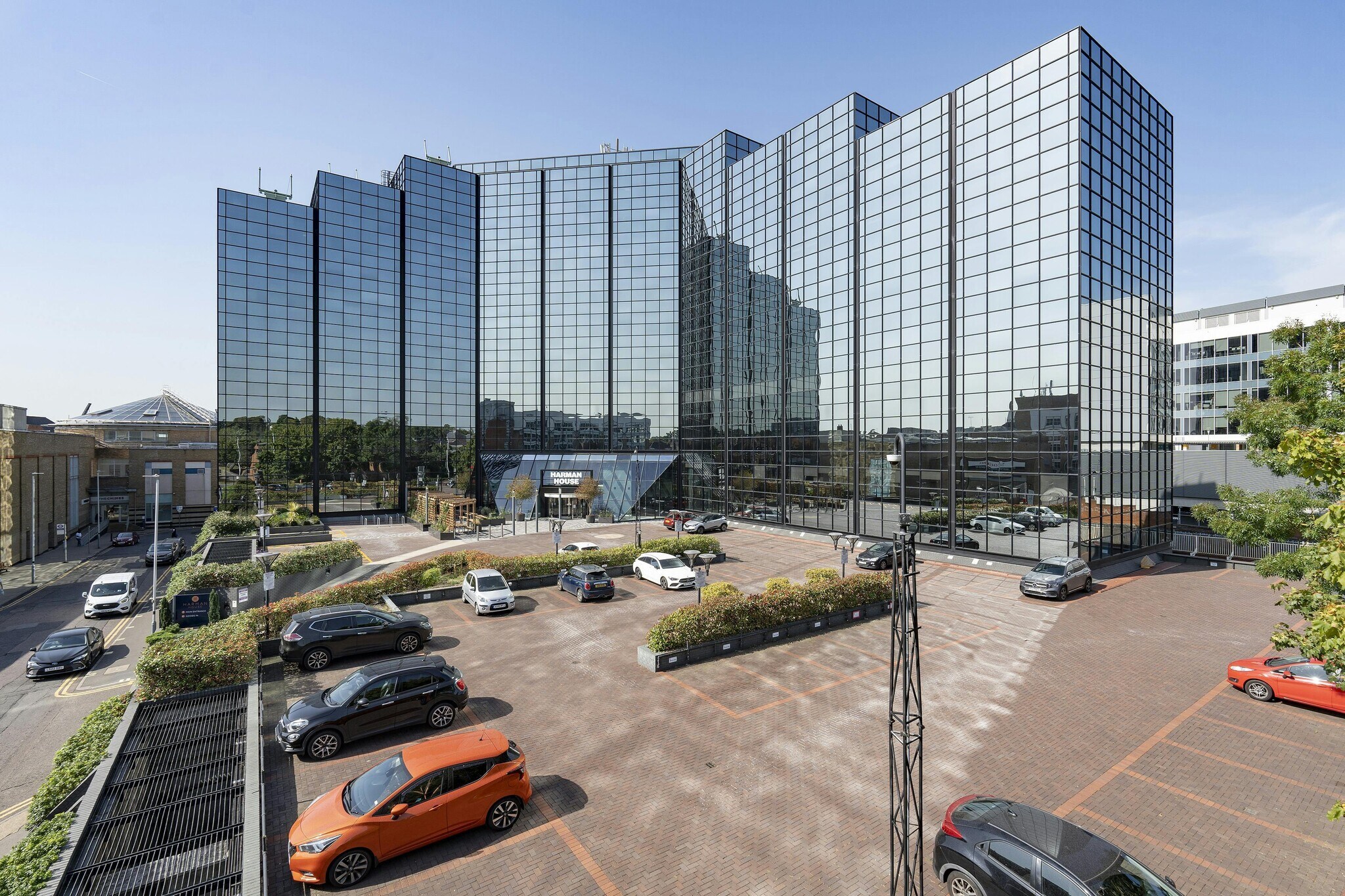 1 George St, Uxbridge for lease Primary Photo- Image 1 of 32