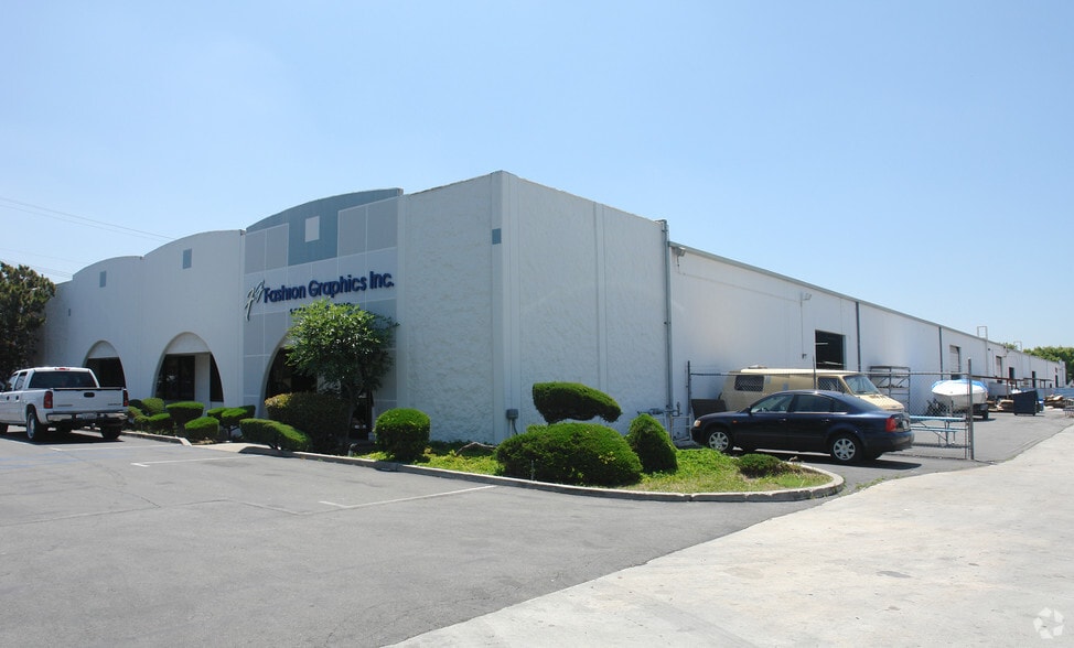 10870 Talbert Ave, Fountain Valley, CA for lease - Primary Photo - Image 3 of 6