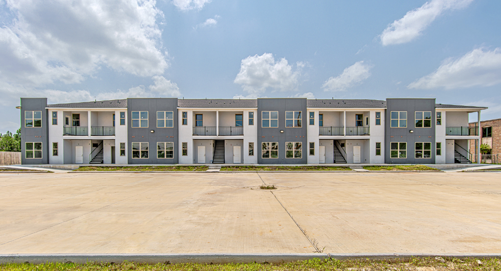 12829 Jones Rd, Houston, TX for sale - Building Photo - Image 1 of 7