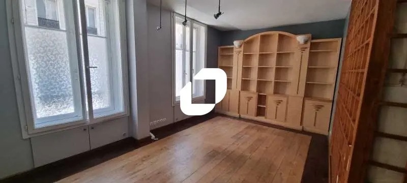 Retail in Paris for sale - Interior Photo - Image 3 of 11