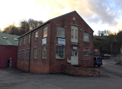 Elland Rd, Brighouse for lease - Primary Photo - Image 1 of 2