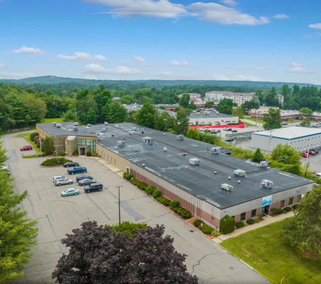 7 Stuart Rd, Chelmsford, MA for lease - Building Photo - Image 1 of 8