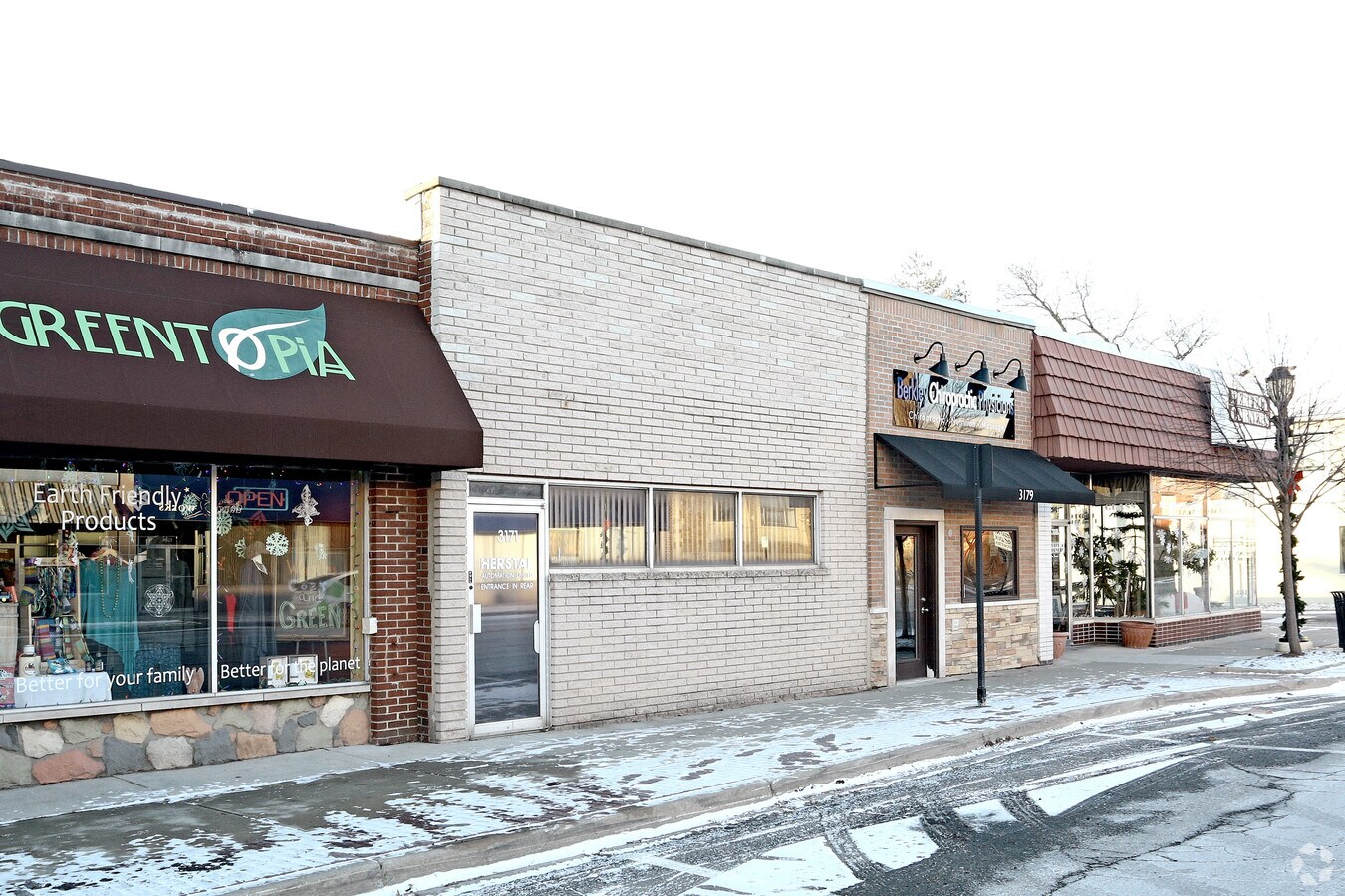 3171 12 Mile Rd, Berkley, MI 48072