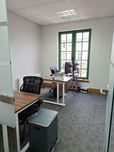 15 Southend Rd, Woodford Green for lease Interior Photo- Image 2 of 2