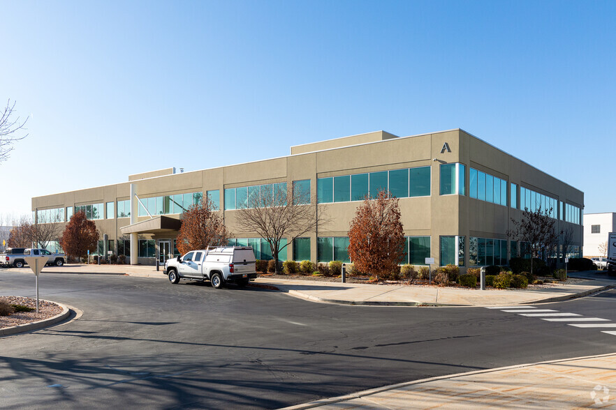 1355 S 4700 W, Salt Lake City, UT for lease - Building Photo - Image 1 of 4