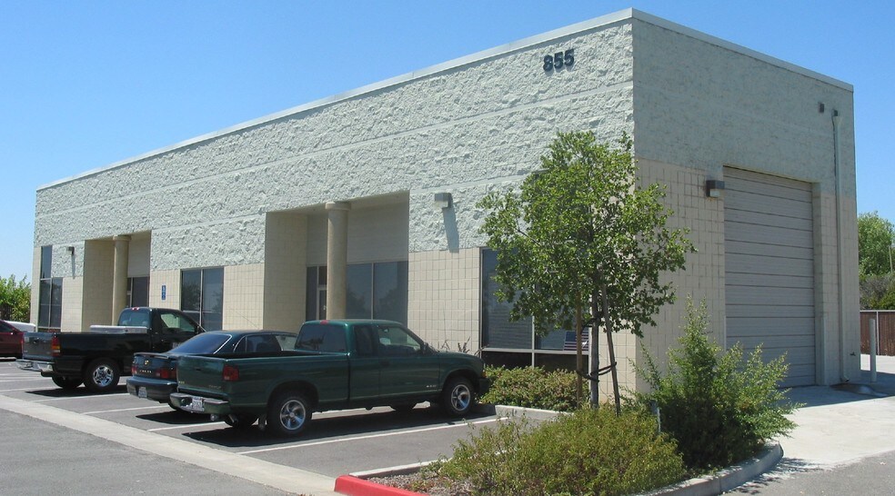 855 Cotting Ln, Vacaville, CA for lease - Building Photo - Image 2 of 3