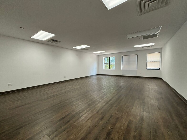 1173 Bergen St, Brooklyn, NY for lease - Interior Photo - Image 3 of 11