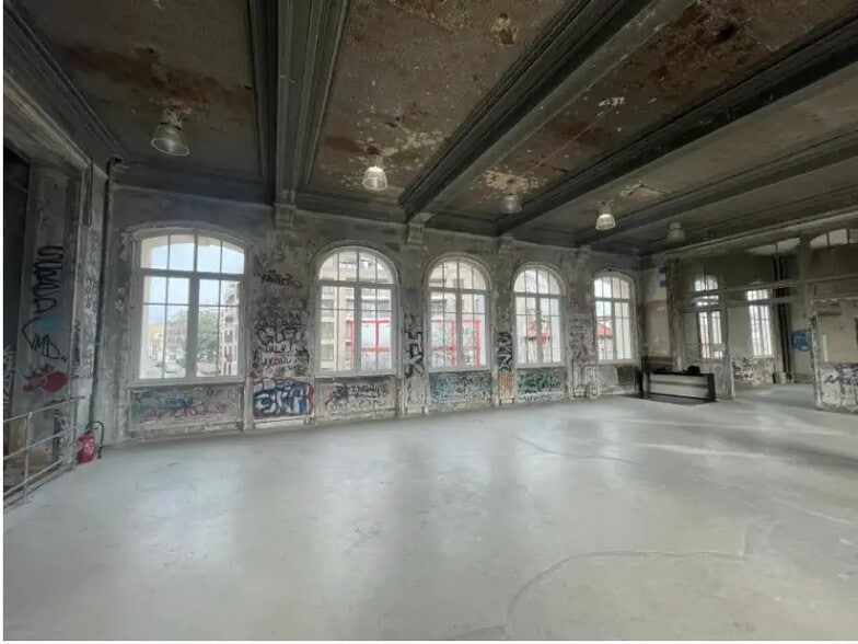 Office in Saint-Ouen-sur-Seine for lease - Interior Photo - Image 3 of 6