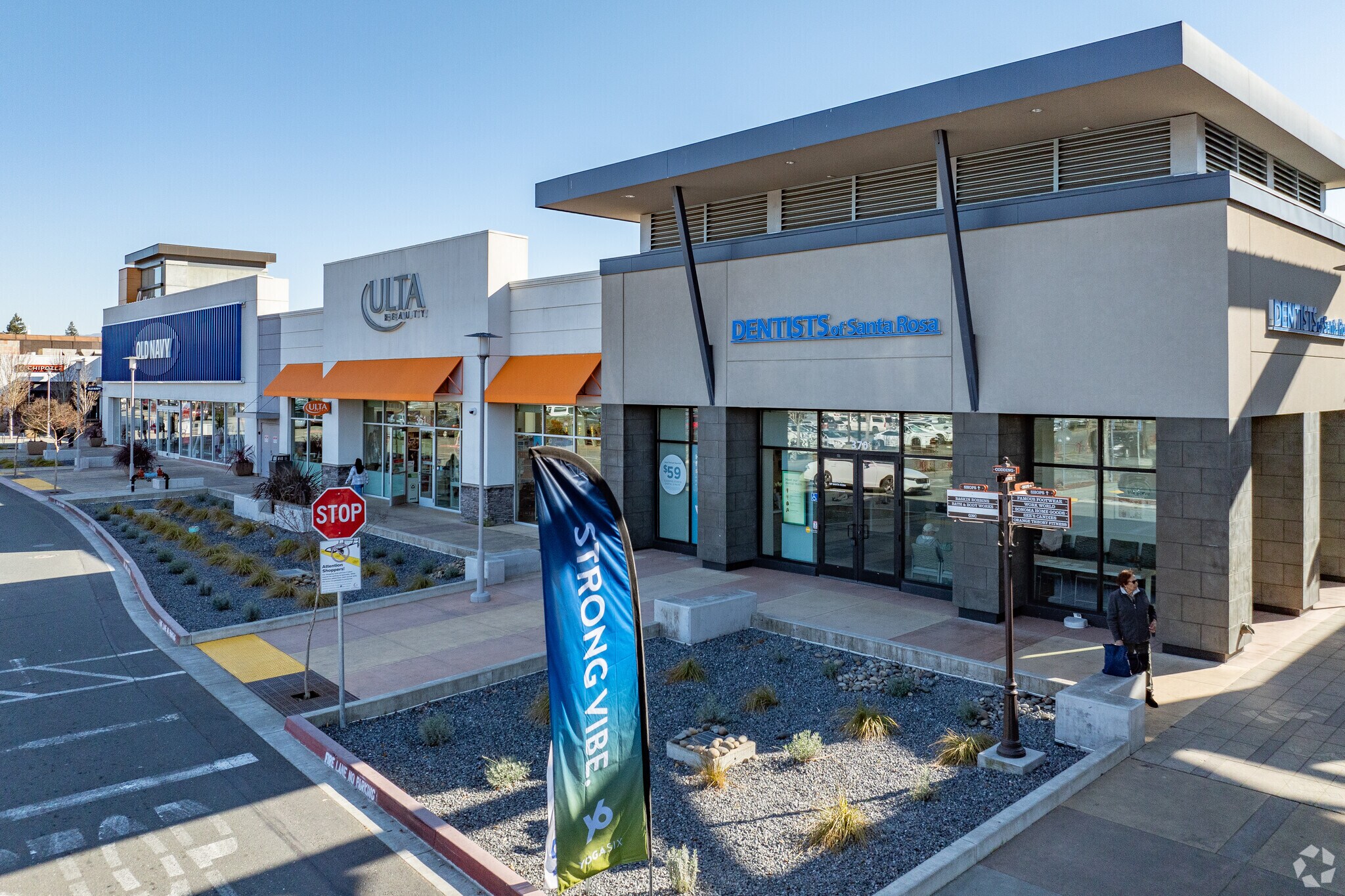 200-900 Coddingtown Ctr, Santa Rosa, CA for lease Primary Photo- Image 1 of 8