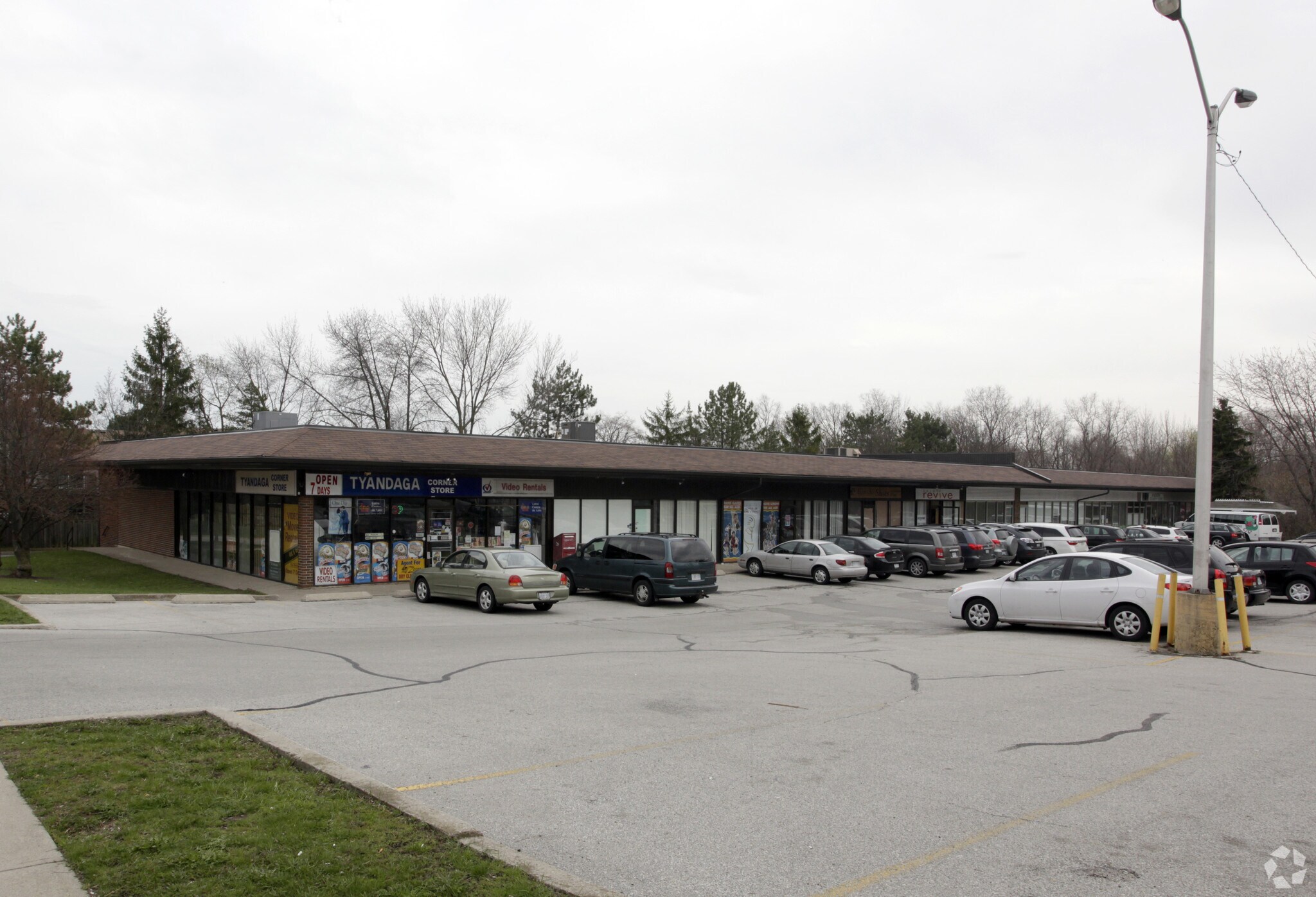 1600 Kerns Rd, Burlington, ON for sale Primary Photo- Image 1 of 1