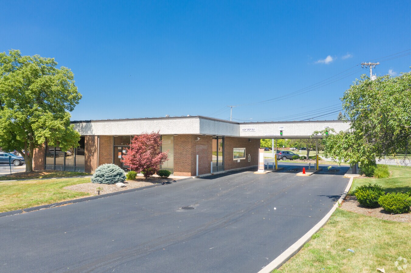 4 S Reynolds Rd, Toledo, OH 43615 PNC Bank NNN