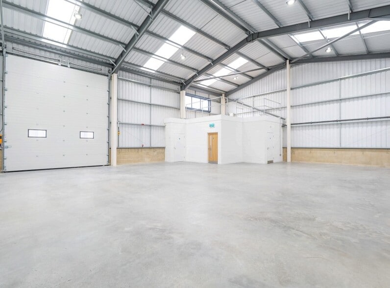 Greatbridge Rd, Romsey for lease - Interior Photo - Image 3 of 5