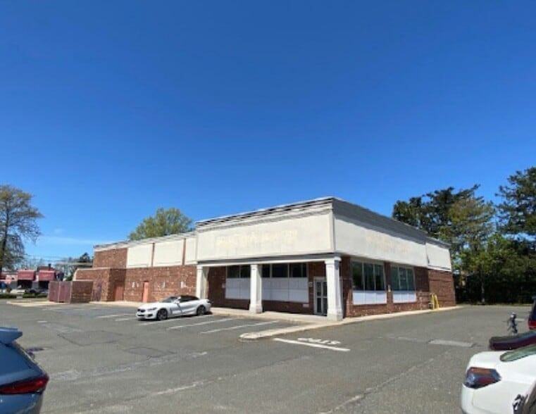 410 Jericho Tpke, Mineola, NY for sale - Building Photo - Image 1 of 1