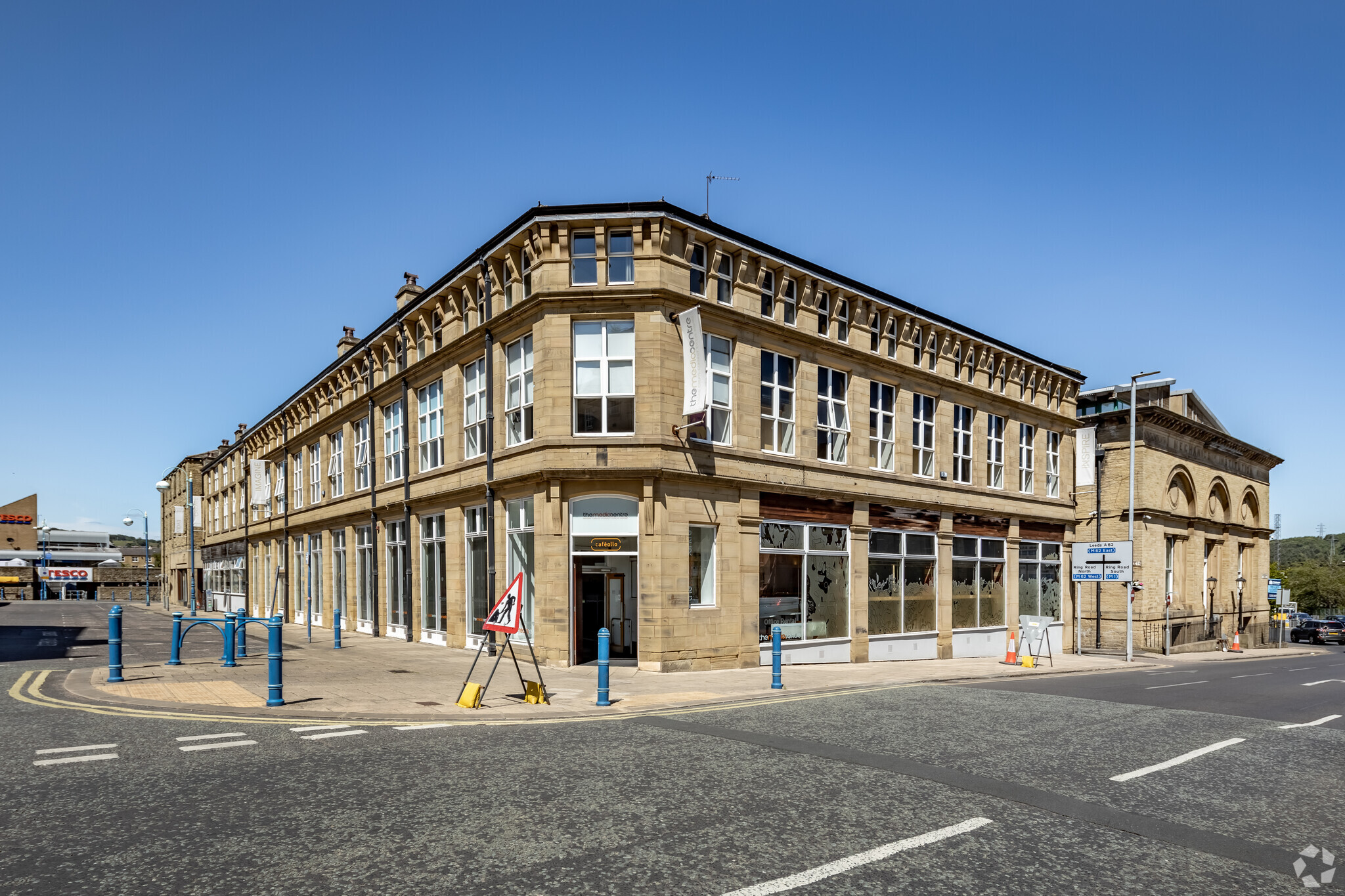 5-7 Northumberland St, Huddersfield for lease Primary Photo- Image 1 of 6