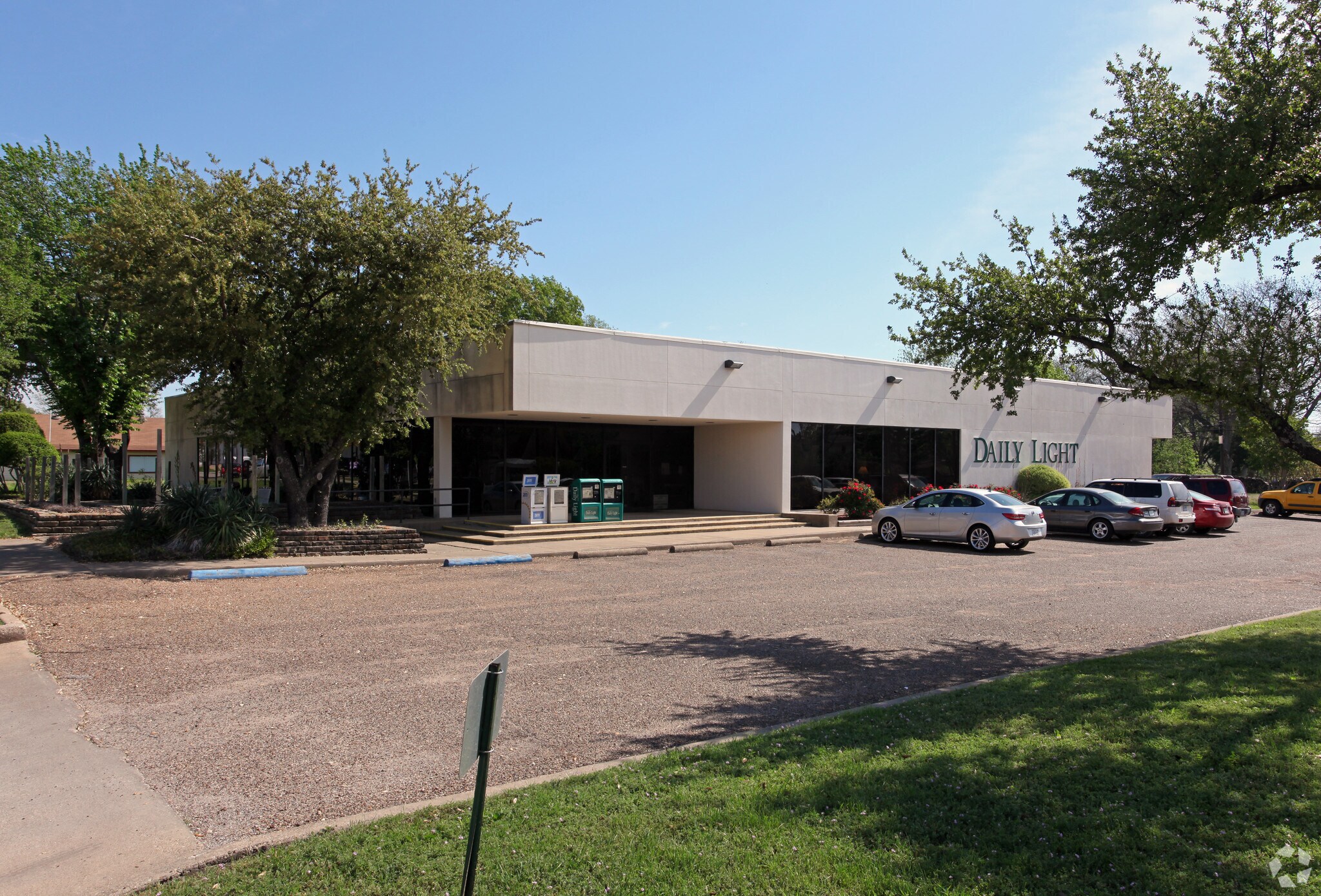 200 W Marvin Ave, Waxahachie, TX 75165