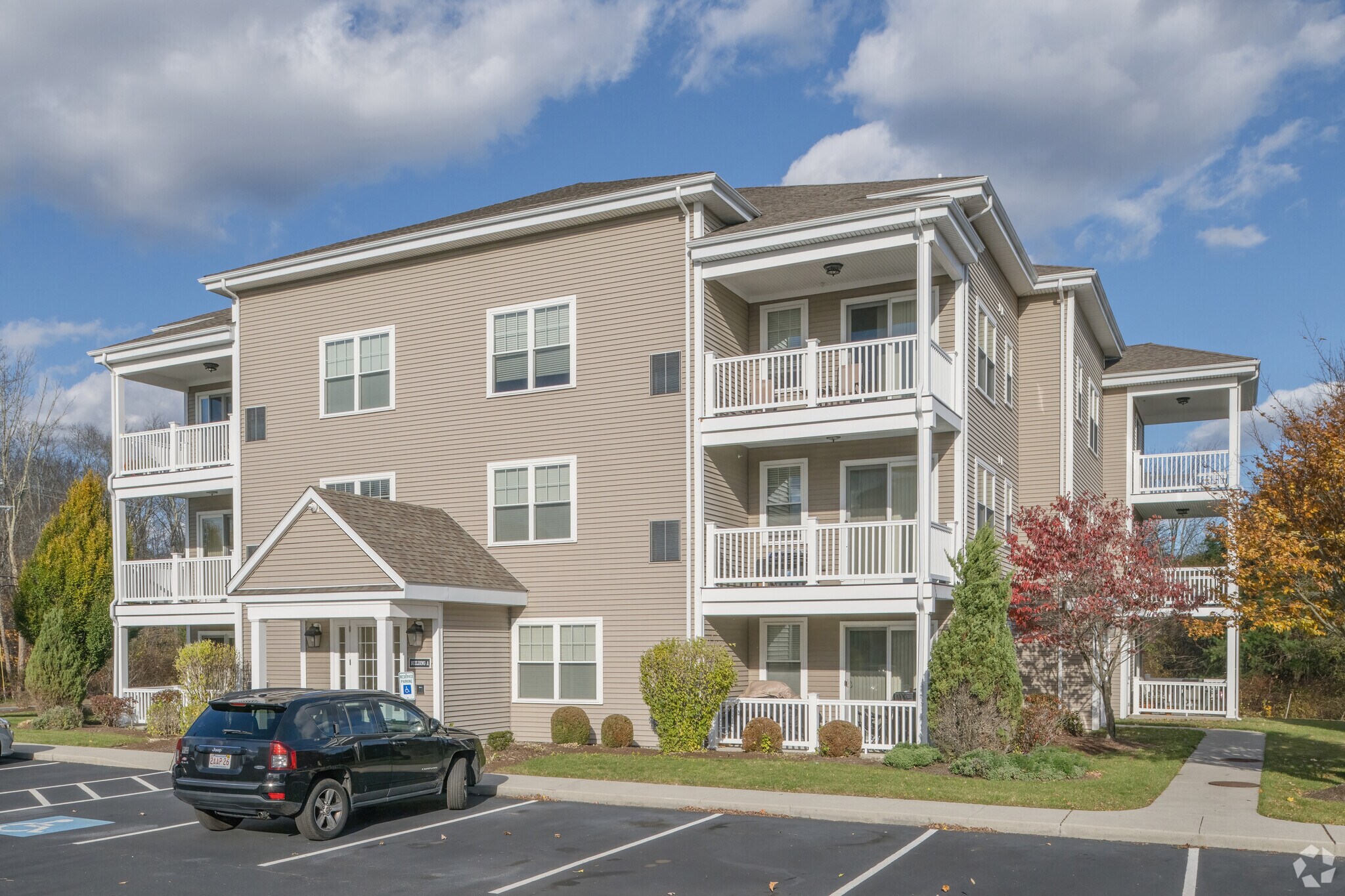 322 E Center St, West Bridgewater, MA for sale Primary Photo- Image 1 of 1