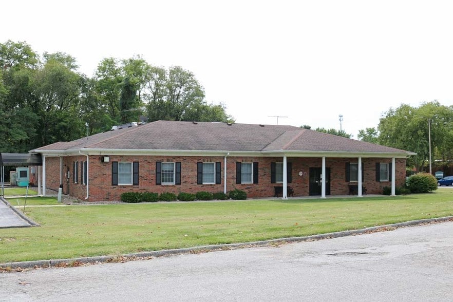 28 N 64th St, Belleville, IL for lease - Primary Photo - Image 1 of 9