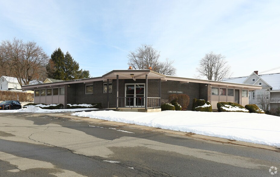 191 Guy Park Ave, Amsterdam, NY for sale - Primary Photo - Image 1 of 1