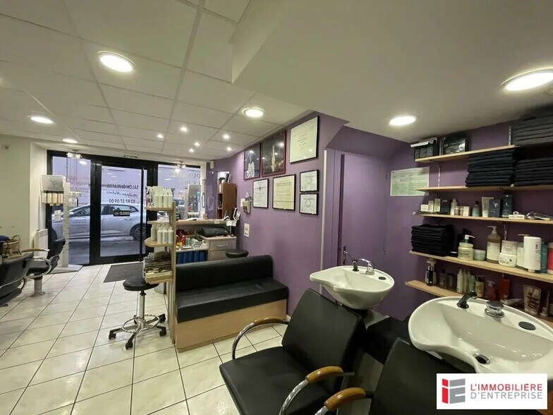 Flex in Lorient for sale - Interior Photo - Image 2 of 4