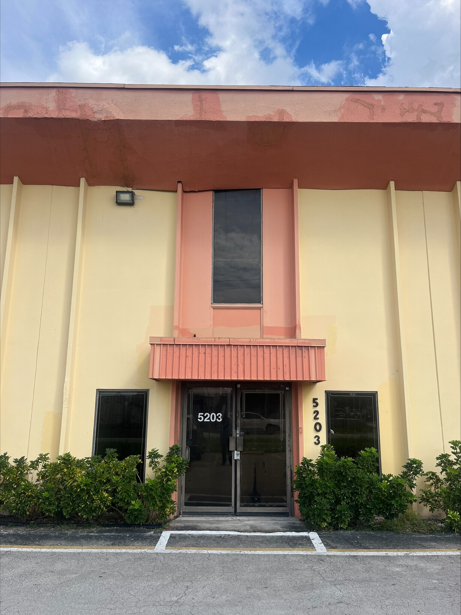 5201-5229 NW 74th Ave, Miami, FL for lease Building Photo- Image 1 of 6