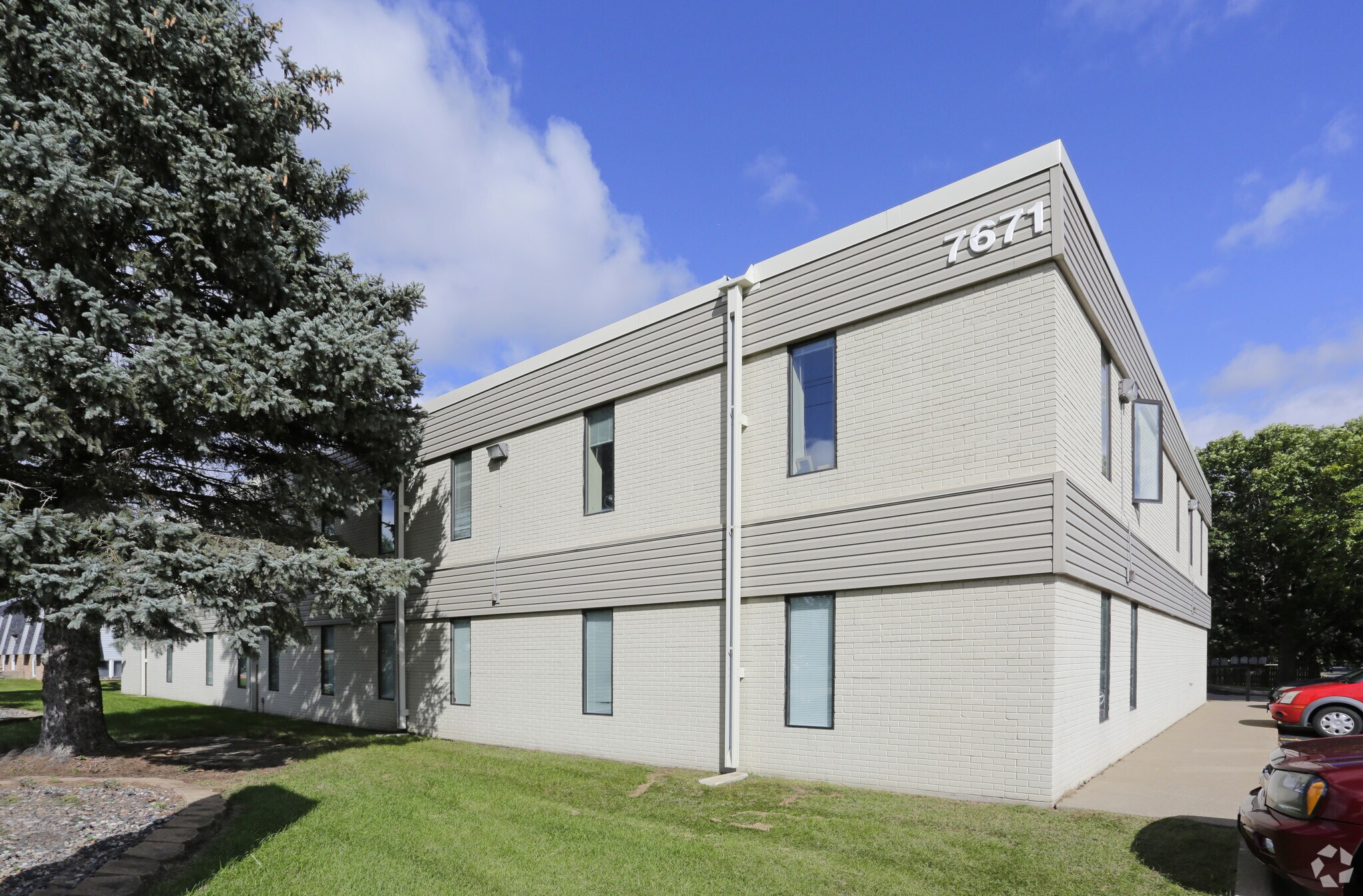 7671 Central Ave NE, Fridley, MN for lease Building Photo- Image 1 of 10