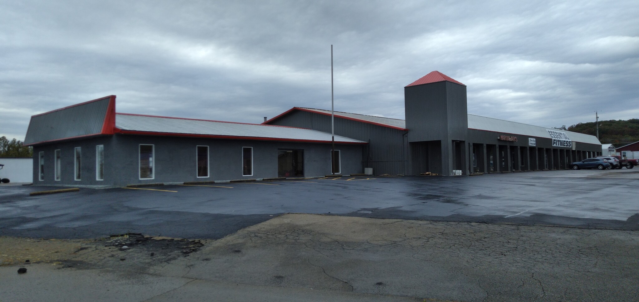 4315 Showplace Dr, Farmington, MO for lease Building Photo- Image 1 of 6