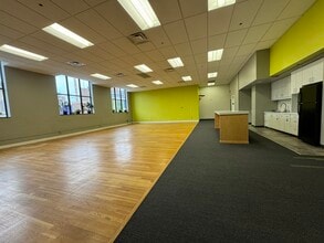 206 S 5th Ave, Ann Arbor, MI for lease Interior Photo- Image 2 of 10