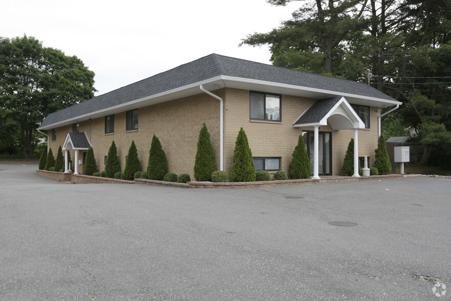 205 Smithtown Blvd, Nesconset, NY for sale - Building Photo - Image 1 of 1