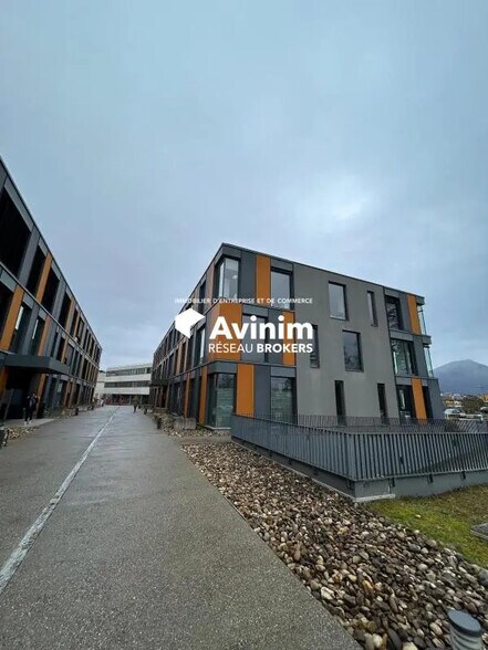 Office in Epagny Metz-Tessy for lease - Building Photo - Image 2 of 23