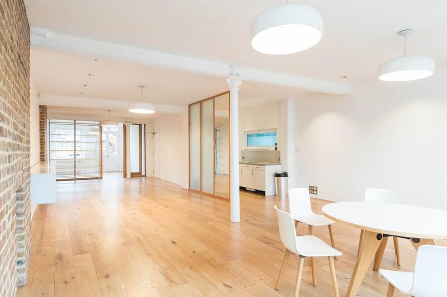 23 Charlotte Rd, London for lease - Building Photo - Image 3 of 9