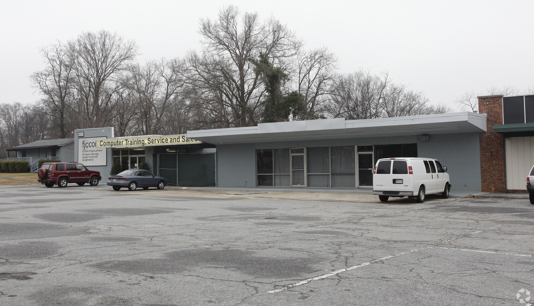 611 E River St, Anderson, SC for sale Primary Photo- Image 1 of 1