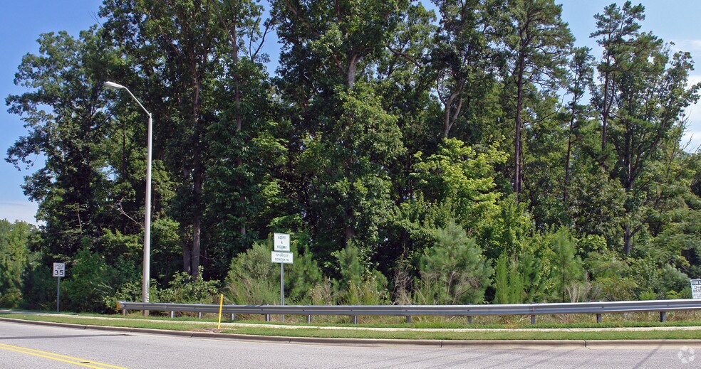 NW Maynard Rd, Cary, NC 27513