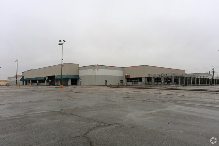 1200 Babbitt Rd, Euclid, OH for sale - Building Photo - Image 1 of 1