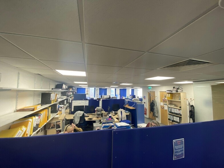 10-20 Arundel Gate, Sheffield for lease - Interior Photo - Image 3 of 9